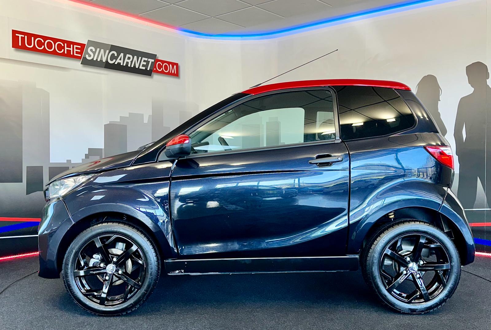 coche sin carnet aixam city sport seminuevo pintura bicolor