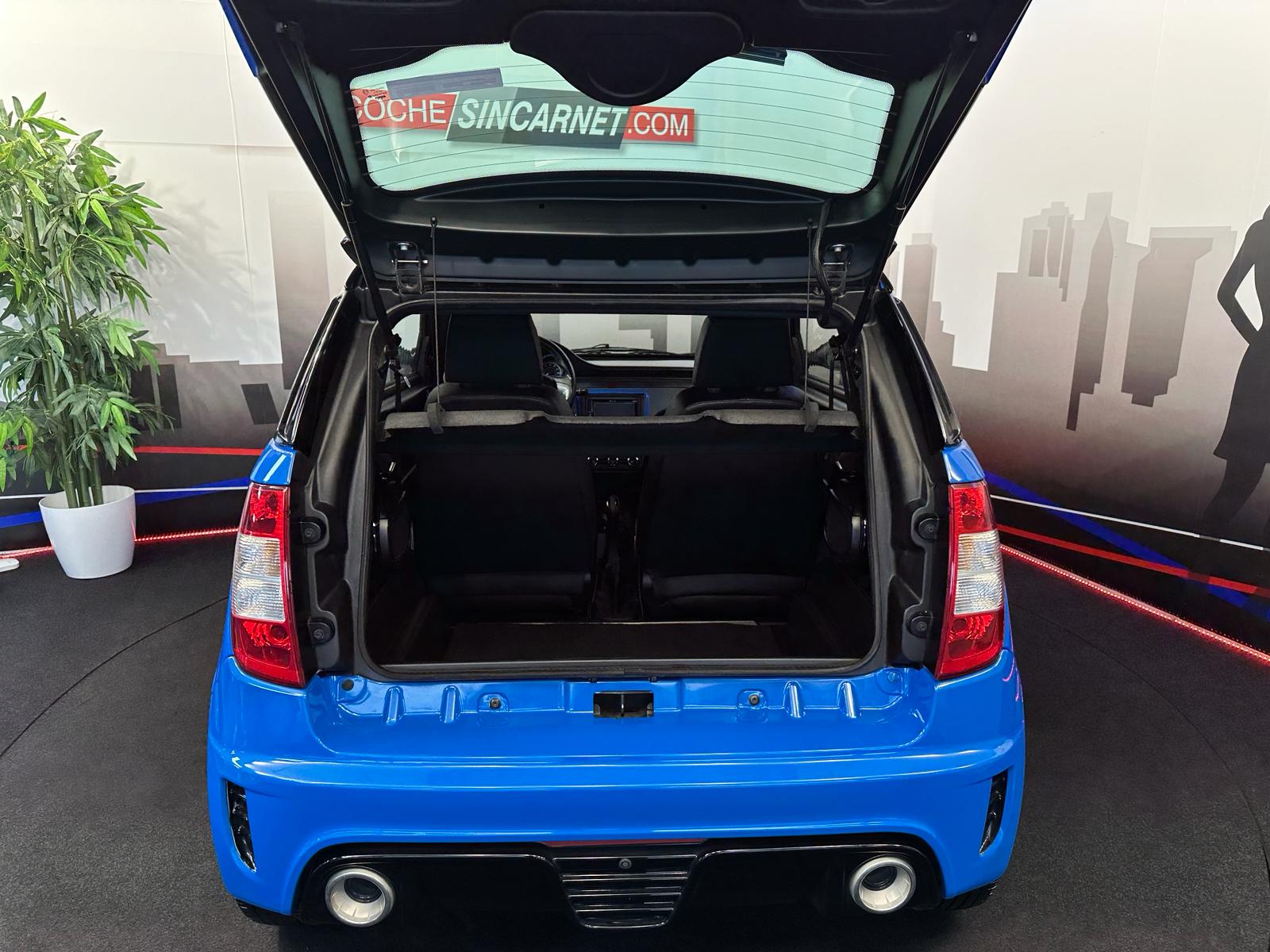 coche sin carnet ligier js 50 sport ultimate seminuevo altavoces maletero