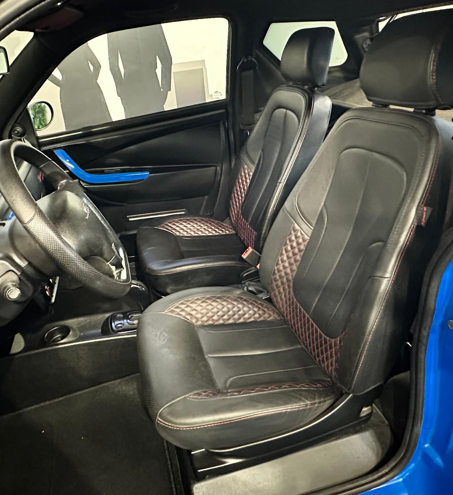 coche sin carnet ligier js 50 sport ultimate seminuevo asientos piel